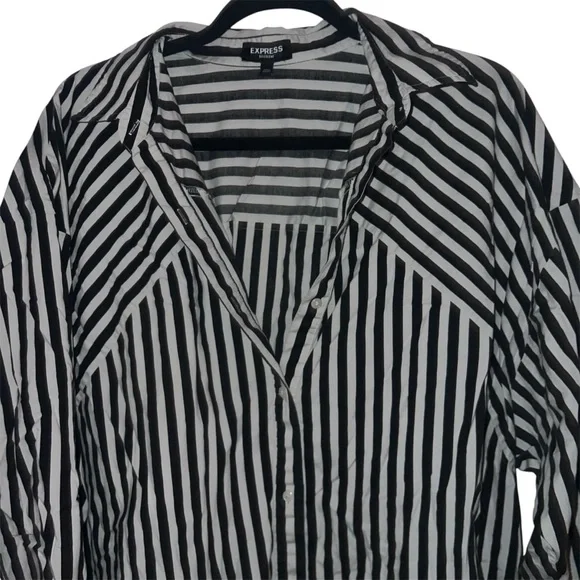 Express Black and White Striped Shirt - Picture 3 of 11